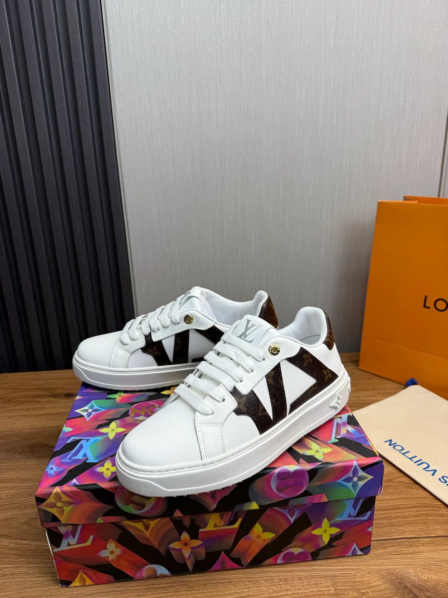 Men's shoes 💰520💰 LOUIS VUITTON [Luden Yiwei] The new trendy Lv is on the market 🎁, casual and fashionable men's shoes 👟 The upper is made of imported silk cowhide + cowhide mesh lining, the original wear-resistant rubber outsole, the version is simple and elegant, exclusive for trendy men. 38-44